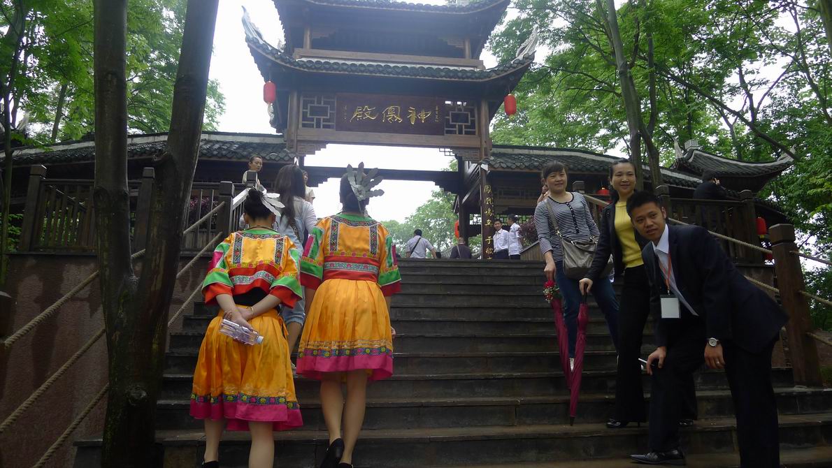 神凤殿_凤凰古城南华山神凤文化景区