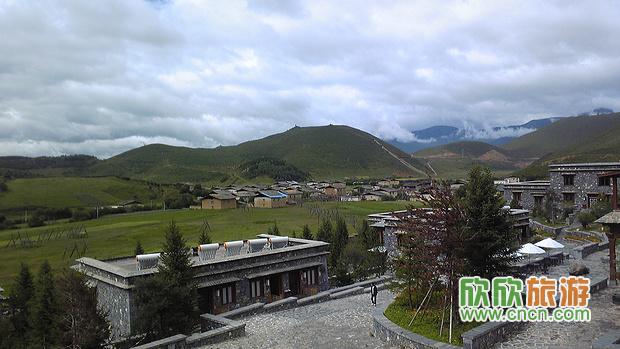 松赞林卡房间阳台景色 松赞林卡房间阳台景色