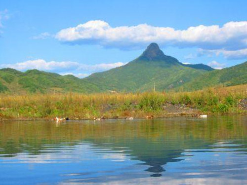 哈尔滨去帽儿山漂流_神仙帽子掉落的青山间漂流体验