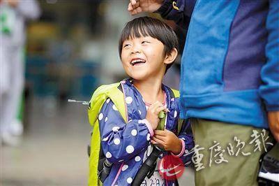4岁女童随父母游中国:不想让孩子成为一个乖宝宝