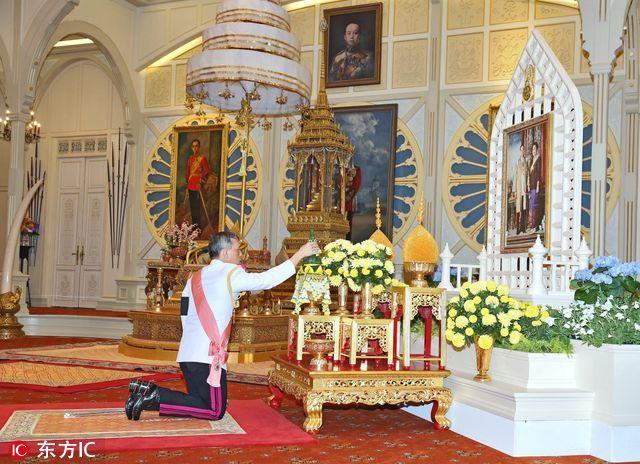 泰国王储哇集拉隆功正式继位成为拉玛十世国王