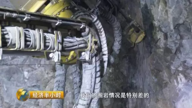 �˴��볤�Ǹ���վ������ ϵ��������ɽ����³�վ