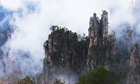 湘西明珠,拥有“三千奇峰,八百秀水”的神秘之美,堪称“中国山水画的原本”,还有土家独特民俗风情。