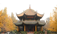中国最佳旅游城市之一,仙境般世界的九寨沟,人间瑶池黄龙,自然风光无限好,还有美食小吃是它永恒的主题。