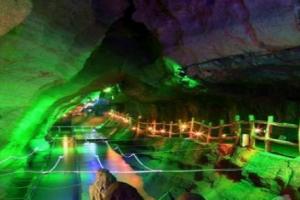 ɽ������Ư���ã���ˮ��Ͽ��Ư�� �ȼ���c